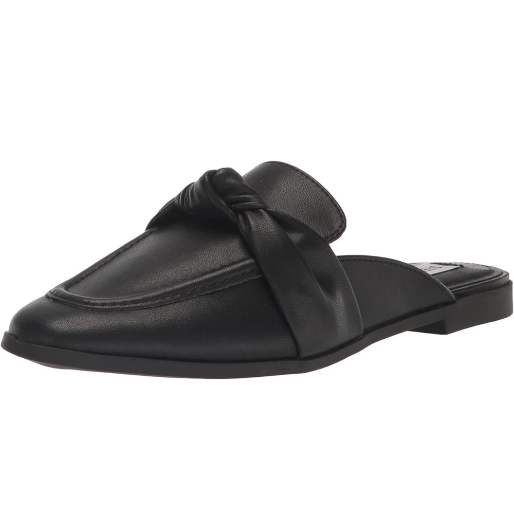 New In Box Steve Madden Chart Black Leather Mule with knot detail Women’s Size 6